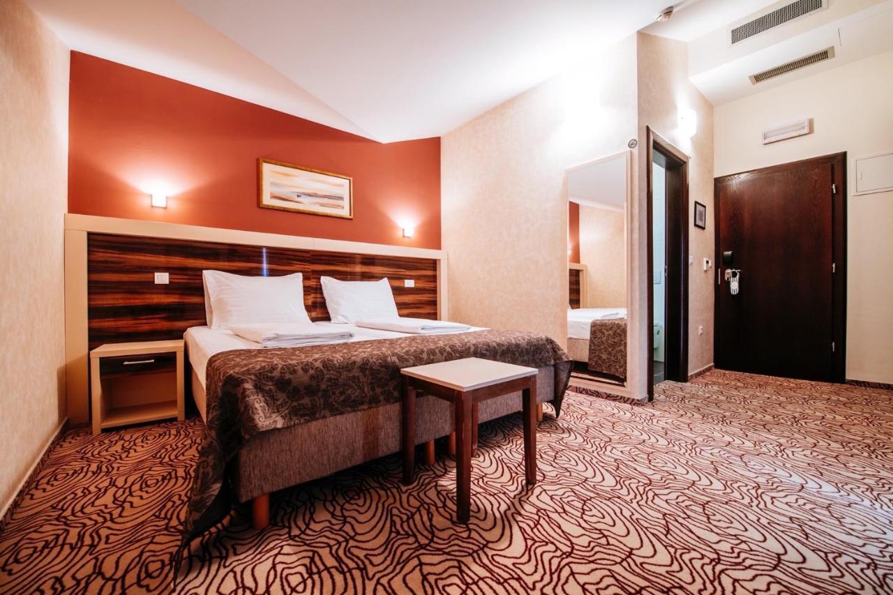Hotel Terra Новалья Экстерьер фото